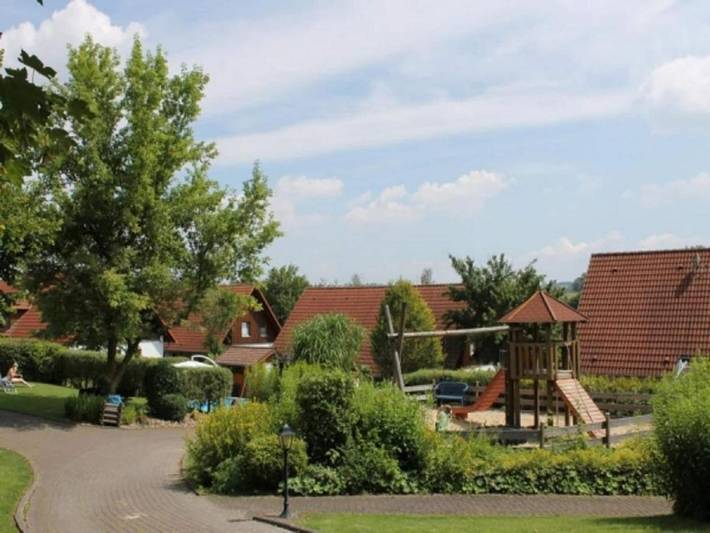 Location de vacances pour 7 personnes, avec terrasse ainsi que jardin et piscine à Brakel - 4