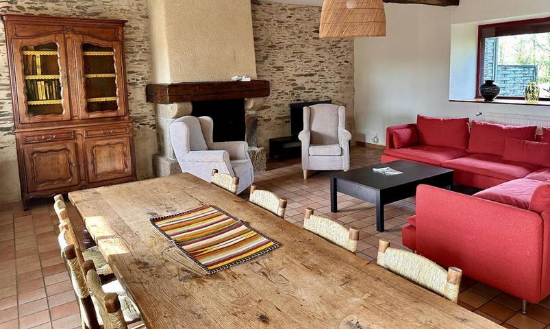 Location de vacances pour 9 personnes, avec vue et jardin à Châteaubourg - 3