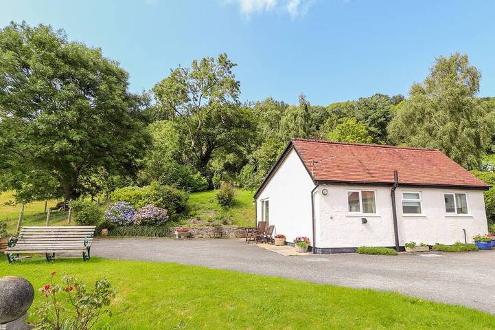 Cottage for 4 people, with garden in Colwyn Bay