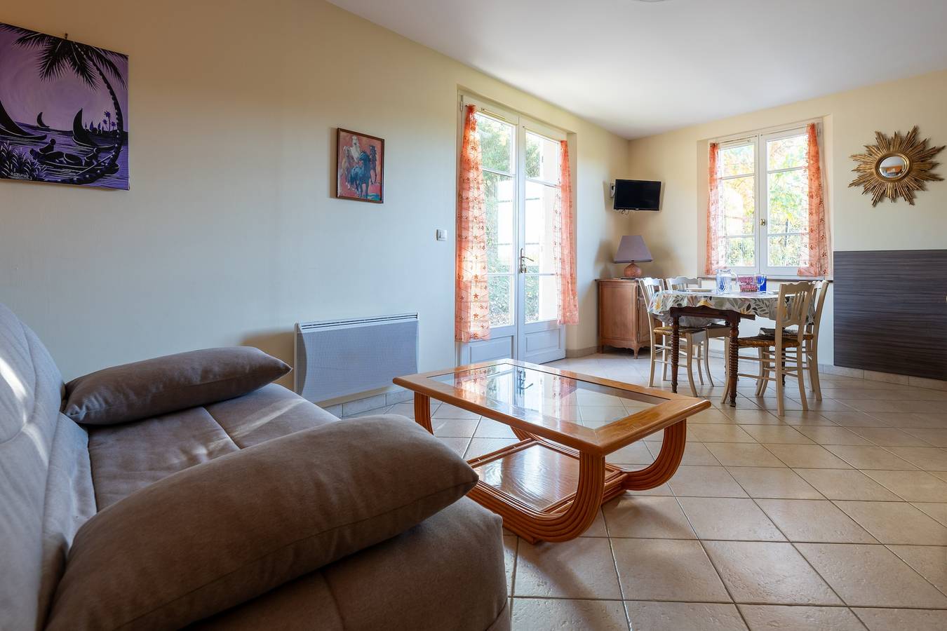 Gîte la combe verte - Ferme rénovée avec piscine intérieure in Région de Valence