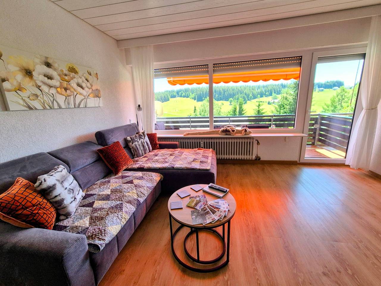 Ganze Wohnung, Apartment „Vacation in Schönwald" Bergblick, Balkon, Wlan, Hell, hochwertige Ausstattung in Schönwald, Südschwarzwald