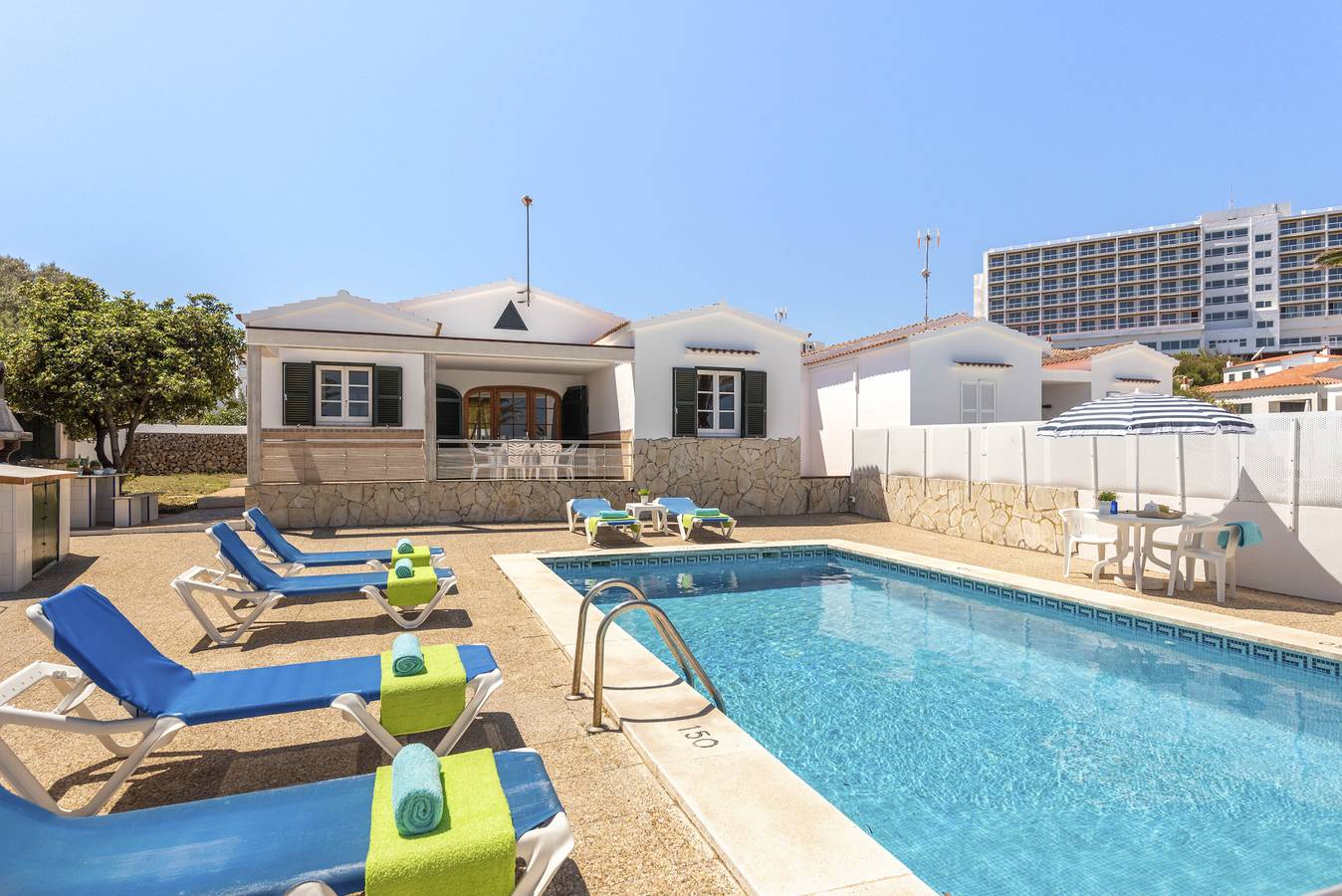 Villa Mar Azul in Arenal d'en Castell, Es Mercadal