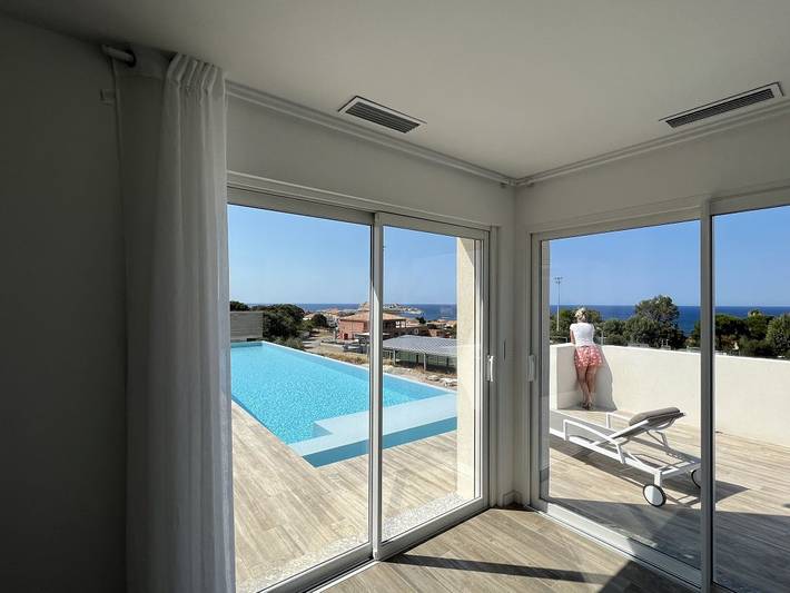 Location de vacances pour 8 personnes, avec terrasse ainsi que piscine et jardin à Monticello - 4