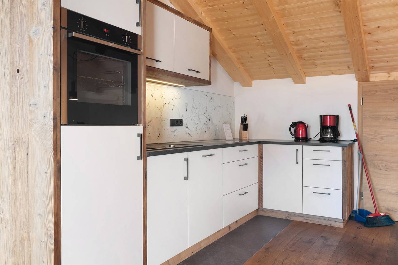 Ganze Wohnung, Ferienwohnung 'Platiederhof Apt Lajen' mit Bergblick, Gemeinschaftsgarten und Wlan in Tschöfas, Lajen