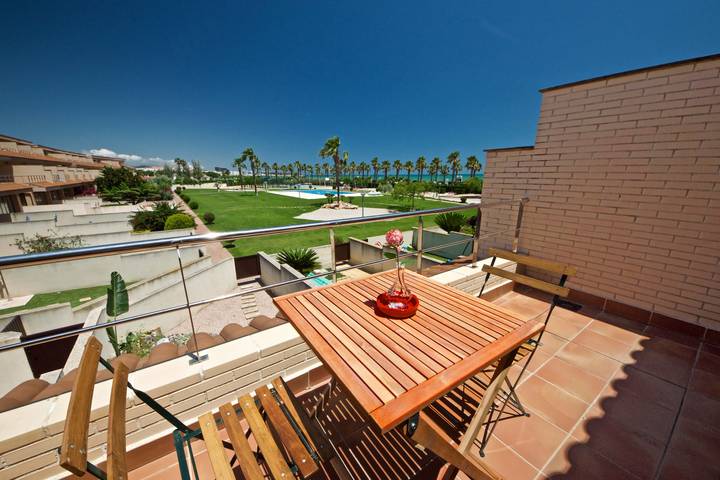 Maison de vacances pour 10 personnes, avec balcon ainsi que bassin pour enfant et jardin, adapté aux familles - 1