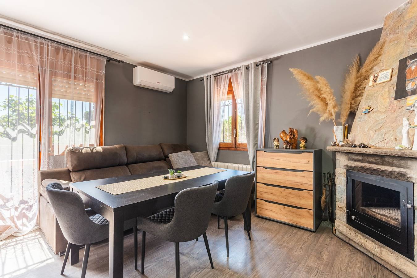 Ferienhaus 'Villa Toro' mit Bergblick, Wlan und Klimaanlage in Maçanet de la Selva, Girona Provinz