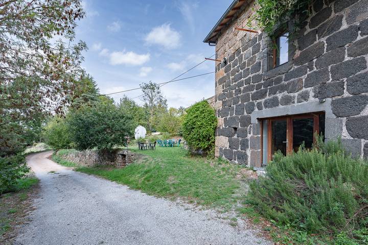 Maison de campagne pour 10 personnes, avec jardin, adapté aux familles en Ardèche - 2
