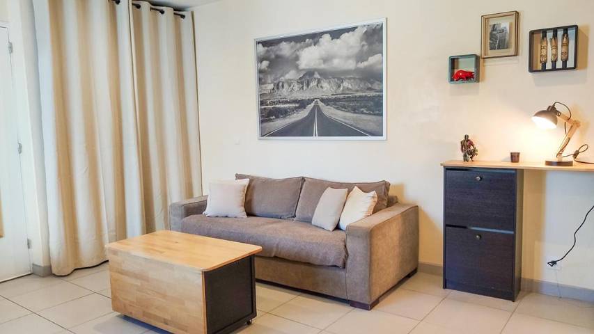 Gîte pour 2 personnes, avec terrasse à Plan-de-Cuques - 4