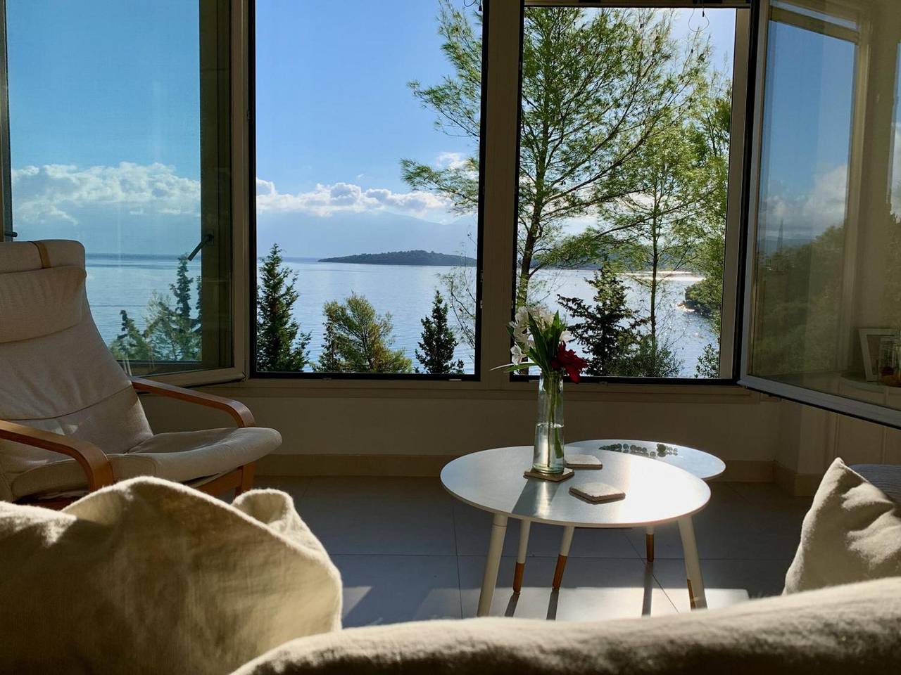 Villa 'Ktima Bird Paradise - Three-Bedroom' with Sea View, Balcony and Wi-Fi in Geni, Greece