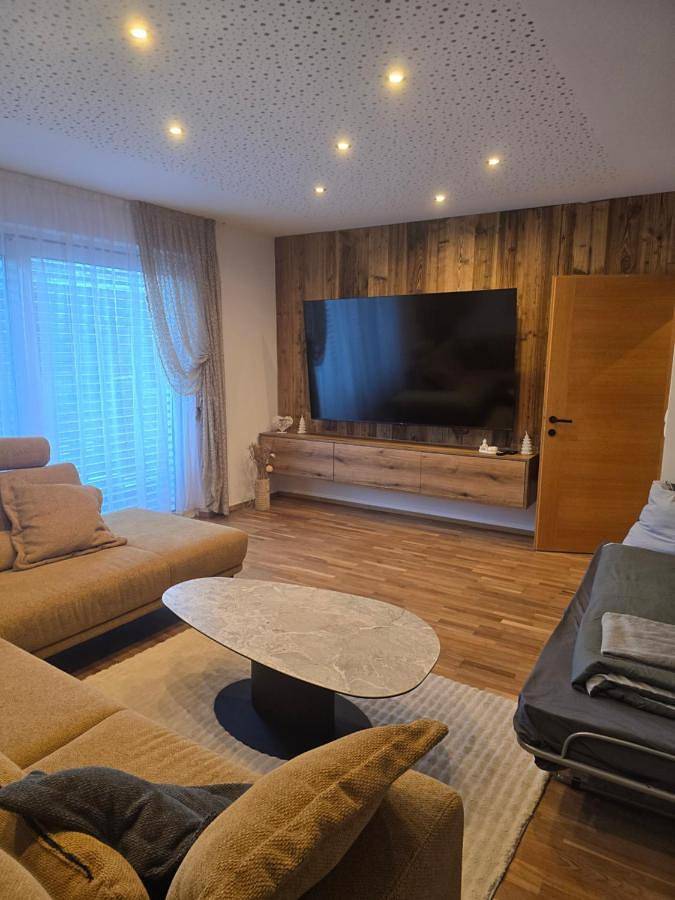 Ferienhaus für 8 Personen, mit Ausblick und Balkon - 1