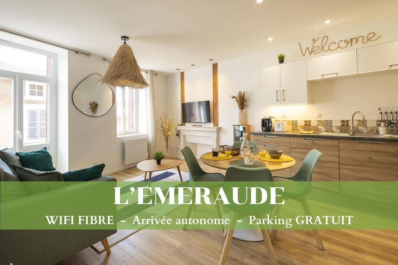 Appartement entier, L'Emeraude - 1 à 4P - Wifi Fibre - Parking Gratuit in Pont-d'Ain, Ain