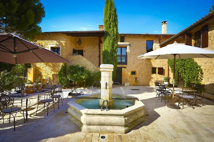 Chambre d’hôte pour 4 personnes, avec jacuzzi ainsi que jardin et piscine - 1