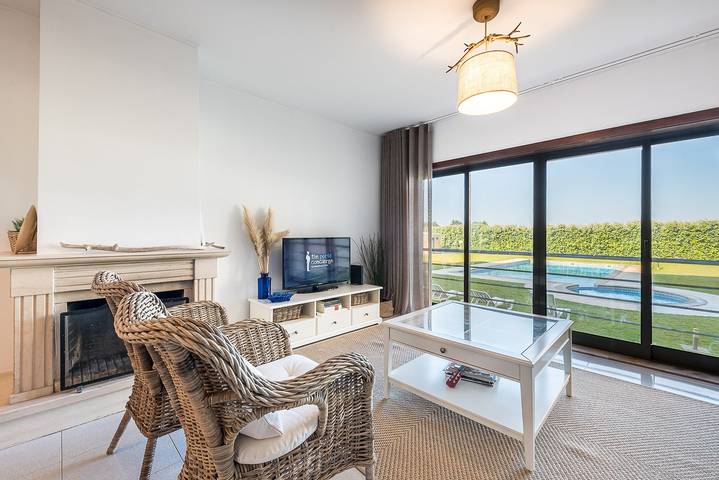 Appartement de vacances pour 4 personnes, avec jardin et piscine