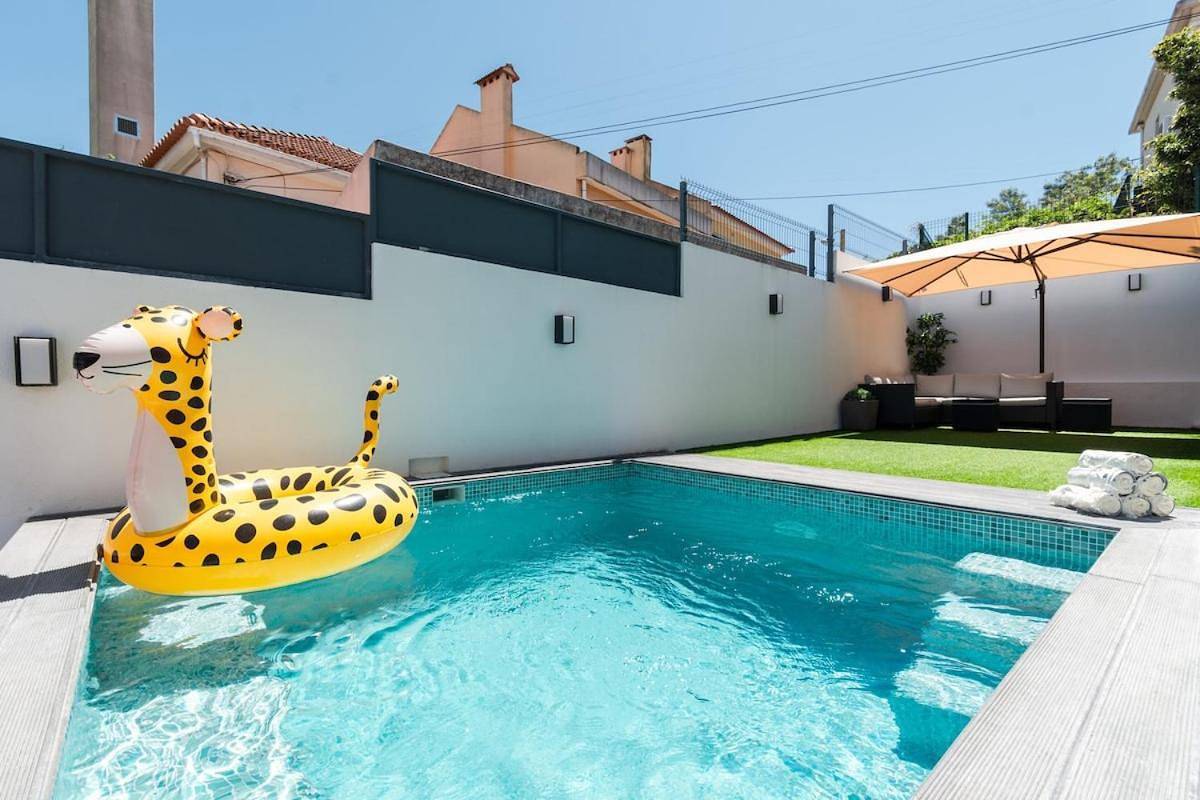 Heated Pool & Sauna Bliss - Luxury 4Br Villa in Lisboa, Costa de Lisboa