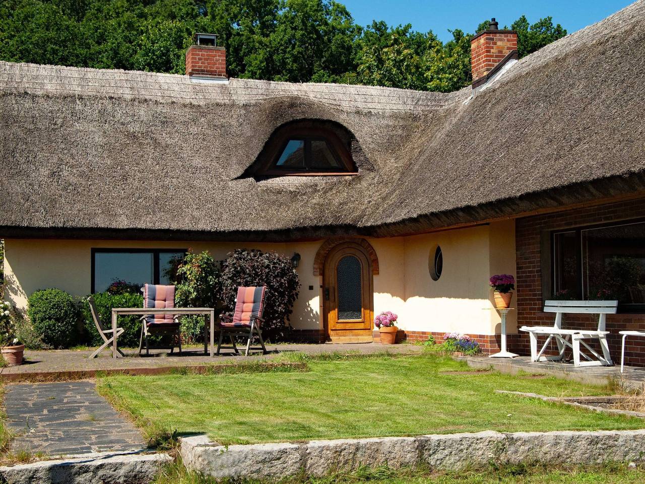 Reetdachhaus mit  traumhaftem Seeblick und Ruhe - Reetdachhaus mit  traumhaftem Seeblick und Ruhe in Altensien, Sellin