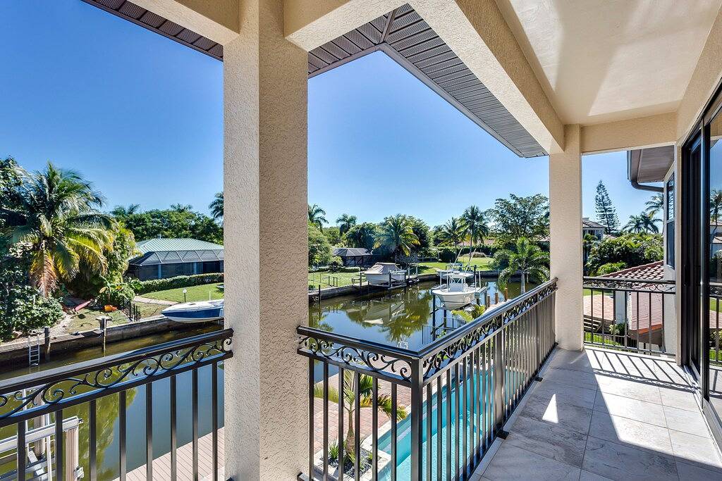 Paradise Luxurious Boater‘s Dream Pool & Spa Vacation Mansion - Royal Harbor in Naples (FL), Southwest Florida