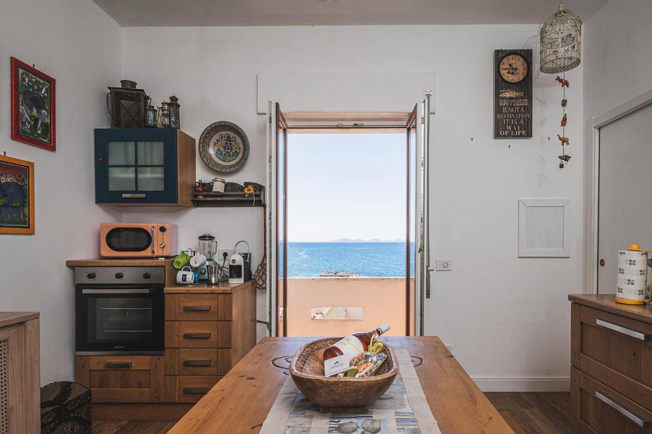 La Finestra sul Mare - 3 camere e vista mare in Porto Torres, Province de Sassari