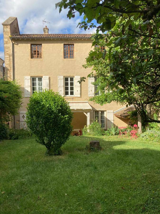 Maison Romane 1136 in Cluny, Région de Mâcon