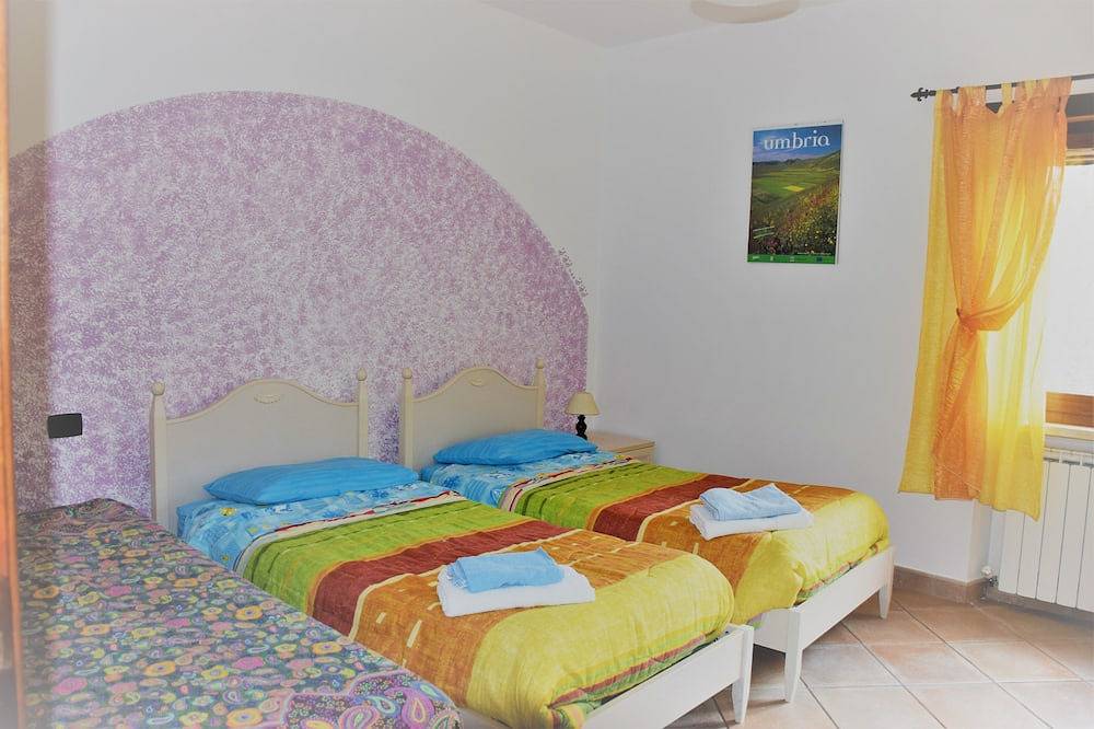 Geheel appartement, La Vecchia Dimora apt - Agriturismo la Coccinella in Valfabbrica, Provincie Perugia