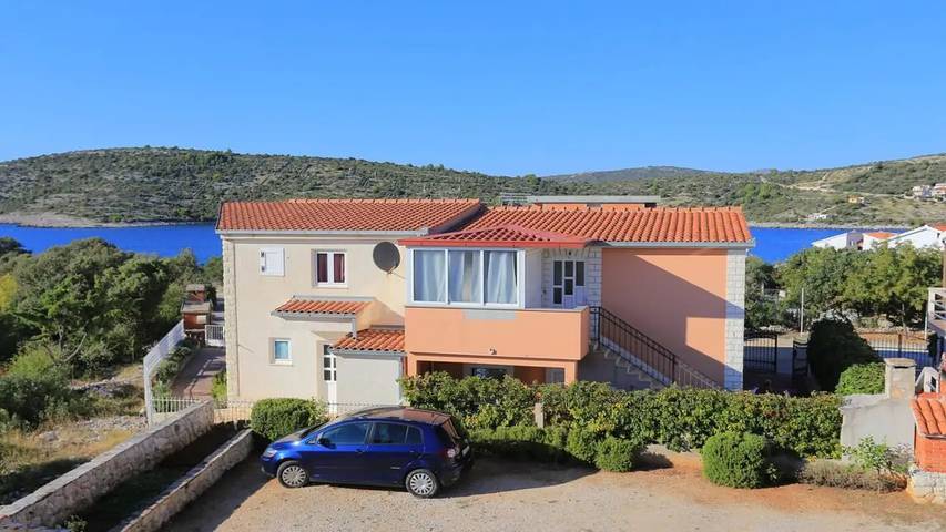Ferienhaus für 17 Personen, mit Terrasse