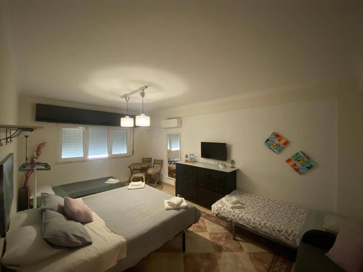 Apartamento inteiro, Guest House Patrocinio in Corroios, Halbinsel von Setúbal