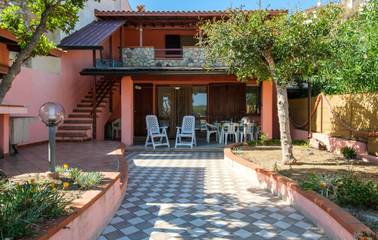 Ferienhaus für 10 Personen, mit Garten auf Sardinien