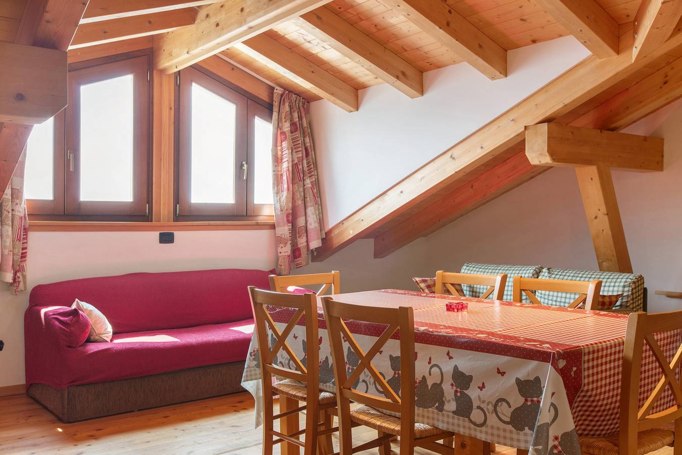 Apartamento entero, Apartamento 'Monte Bianco' con vistas a la montaña, terraza compartida y Wi-Fi in Mazod (Torgnon), Municipio de Torgnon