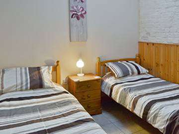 Vacation Rental for 4 Guests in East Riding of Yorkshire, Yorkshire, Picture 4