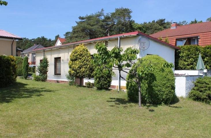 Bungalow für 4 Personen, mit Terrasse und Garten in Kölpinsee