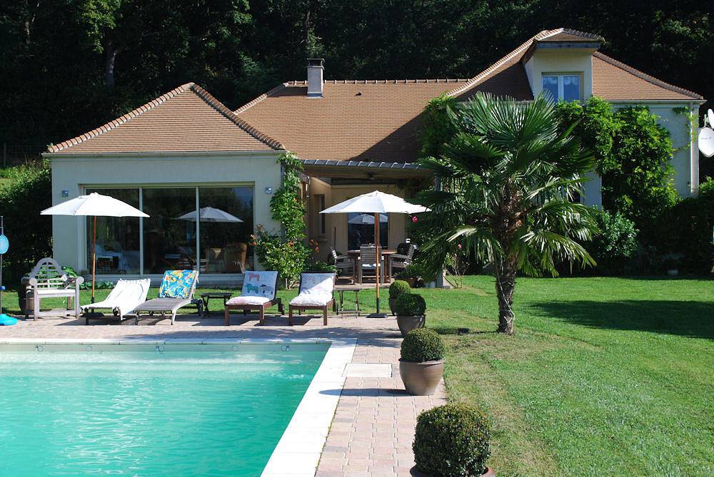 La maison sur la colline - Chambre 1 in Lamorlaye, Oise