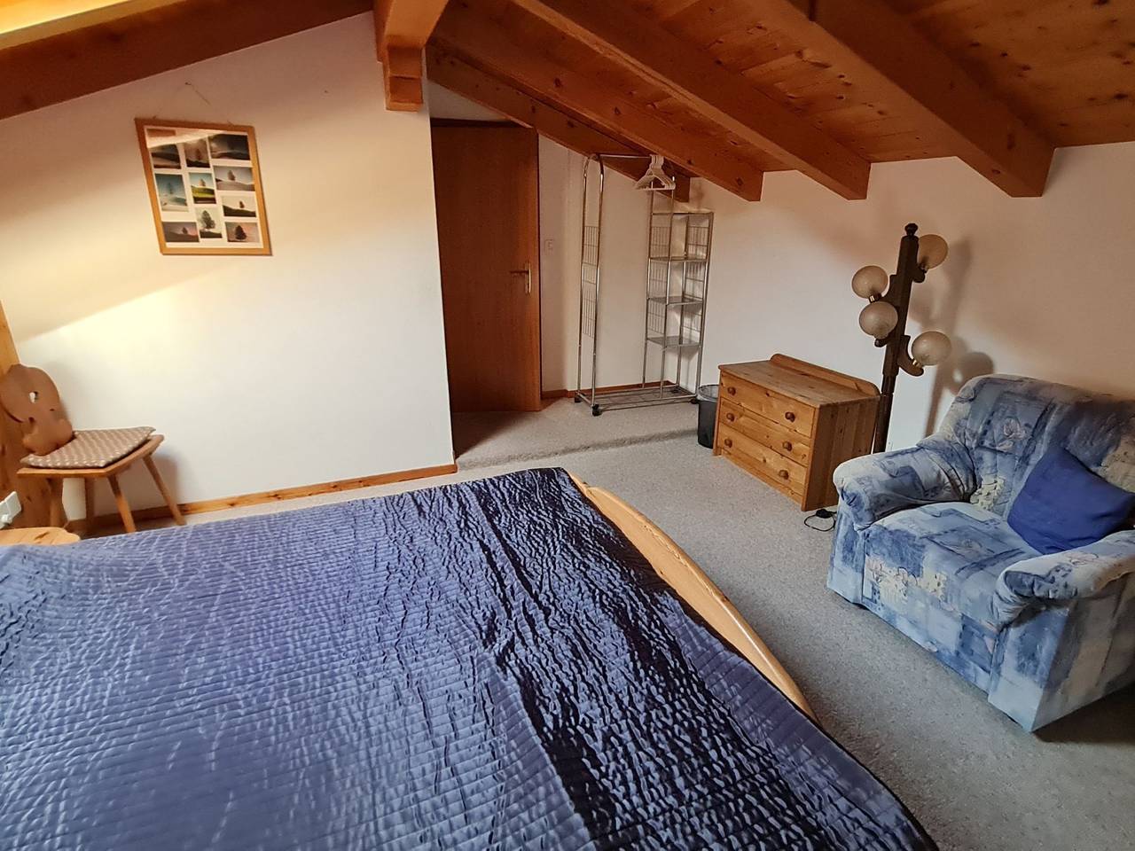 Ganze Wohnung, Chalet Haus (bei Einfahrt grosser Nussbaum ) in Leuk, Walliser Alpen