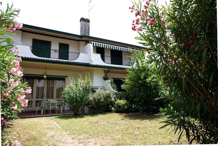 Casa vacanza per 6 persone, con piscina e giardino in Caorle