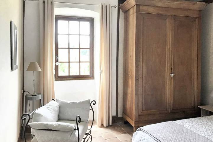 Location de vacances pour 11 personnes, avec piscine et jardin à Saint-André-de-Cruzières - 3