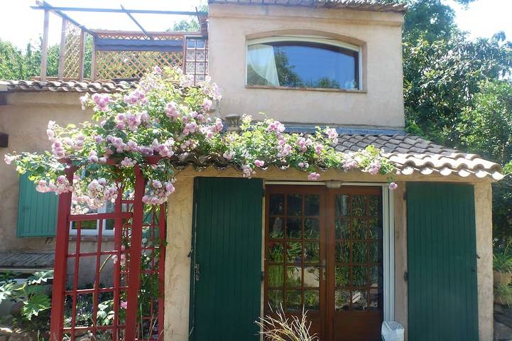 Gîte pour 2 personnes, avec balcon et jardin