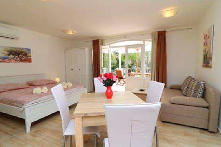 Appartement entier, Apartments Seafront Silence - Studio Apartment with Terrace and Sea View in Trstenik, Dubrovnik-Neretva