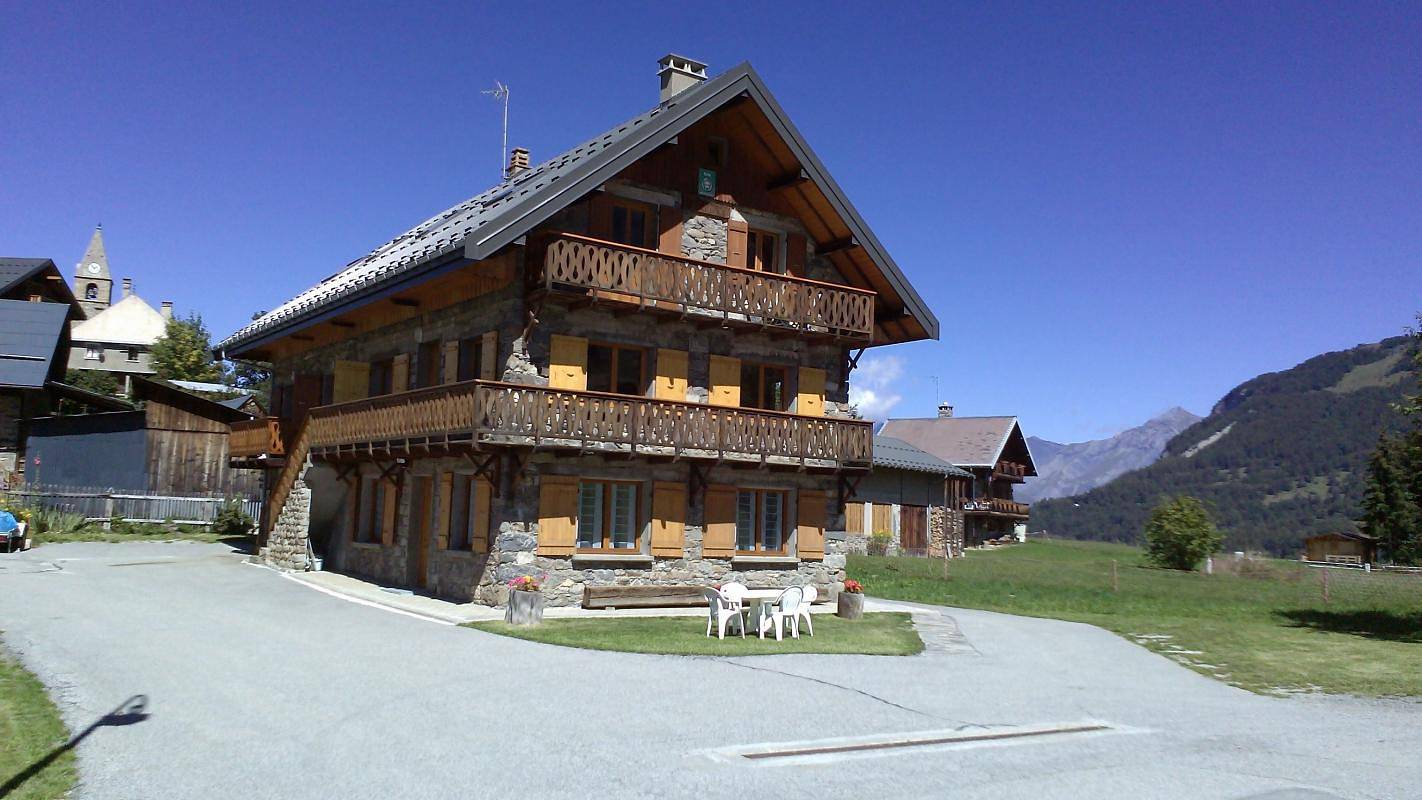 Les Gentianes in Albiez-Montrond, Región de Saint-Jean-de-Maurienne