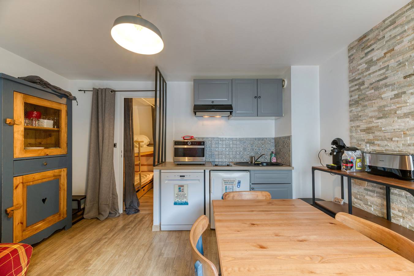 Ganzes Studio, Appartement 'Le May'hé - Studio Cabine und Balkon' mit Bergblick und Balkon in Prapoutel, Les Adrets