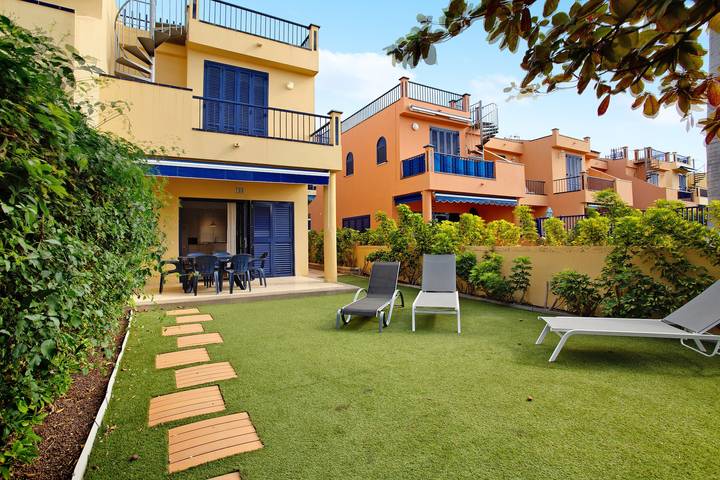 Ganze Wohnung, Ferienwohnung 'Meloneras 1' mit Gemeinschaftspool, WLAN und Klimaanlage in Playa de las Meloneras, San Bartolomé de Tirajana