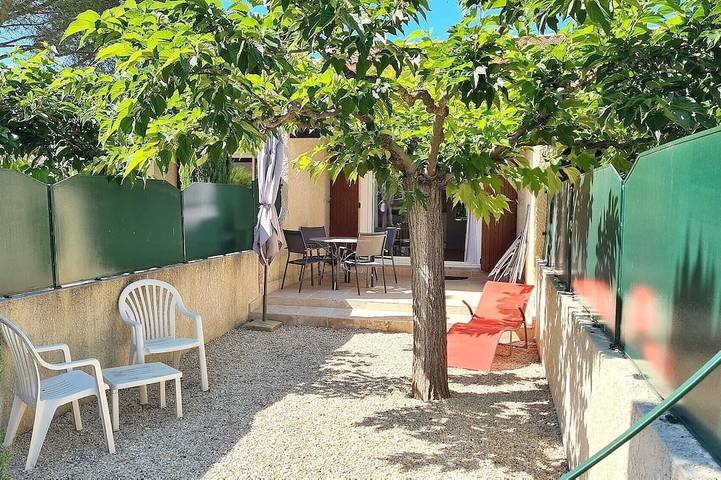 Location de vacances pour 4 personnes, avec terrasse et jardin à Saint-Rémy-de-Provence