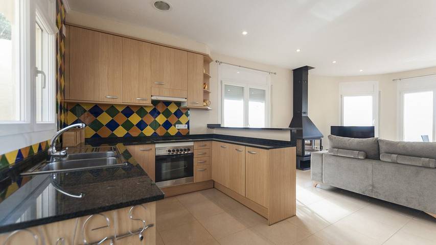 Ferienhaus für 9 Personen, mit Garten und Pool sowie Whirlpool in Palau-saverdera - 3