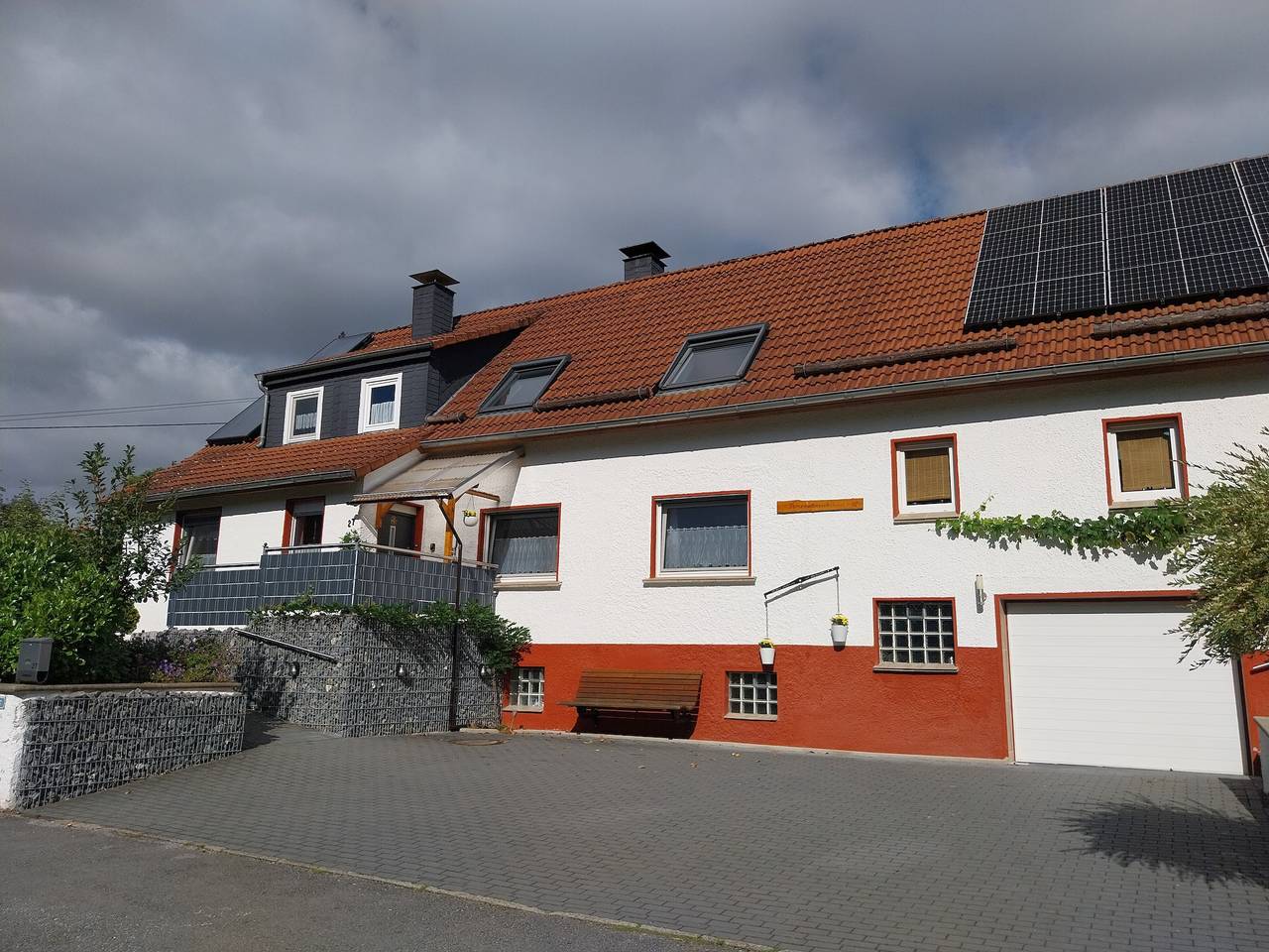 Cały apartament, Holiday Apartment Ruhrort, 70 sqm with Private Terrace, Garden and Wi-Fi in Brilon, Powiat Hochsauerland
