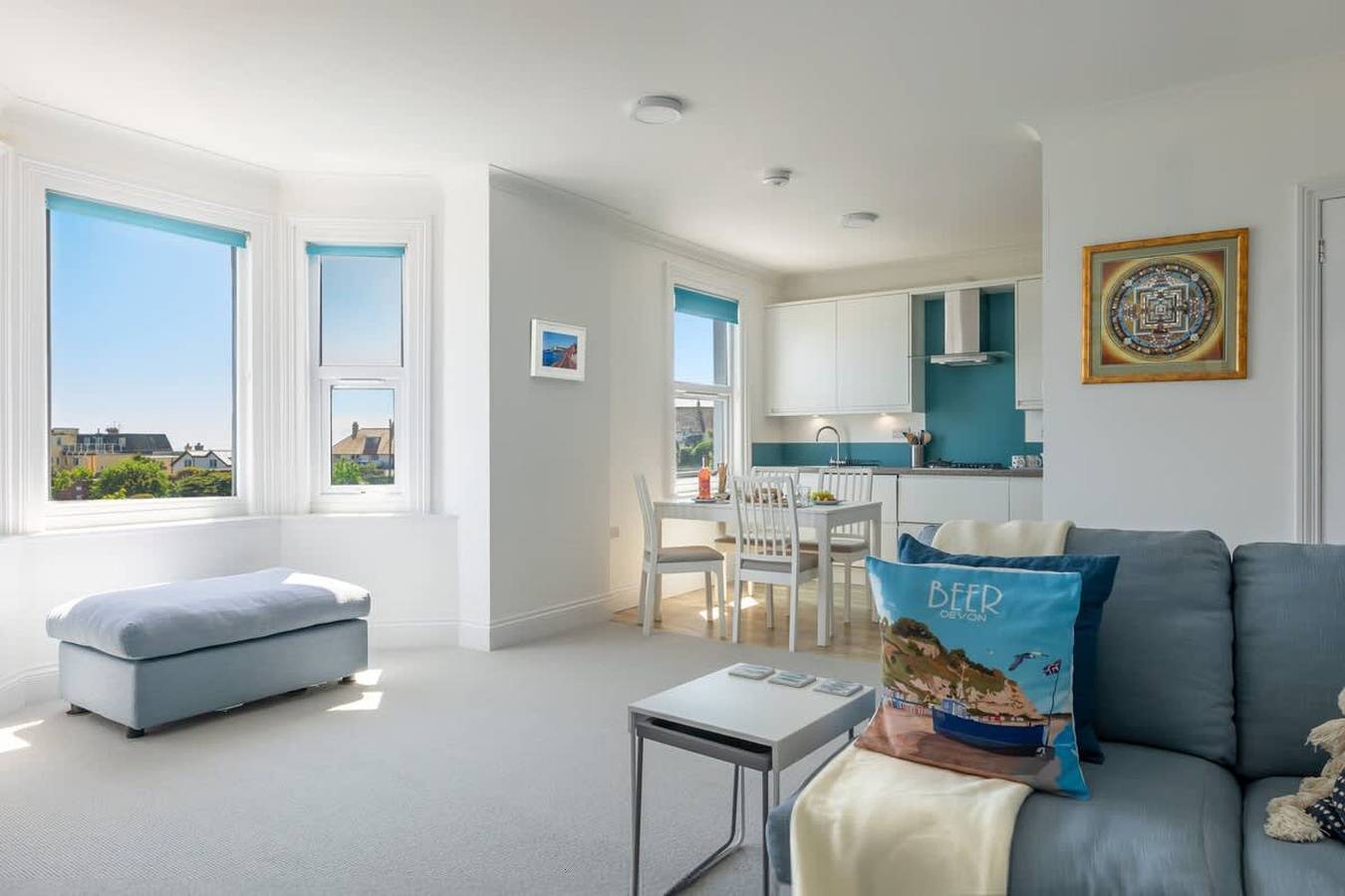 Entire apartment, Rooftop Hideaway Central Coastal Flat Sea Views in Seaton, Devon