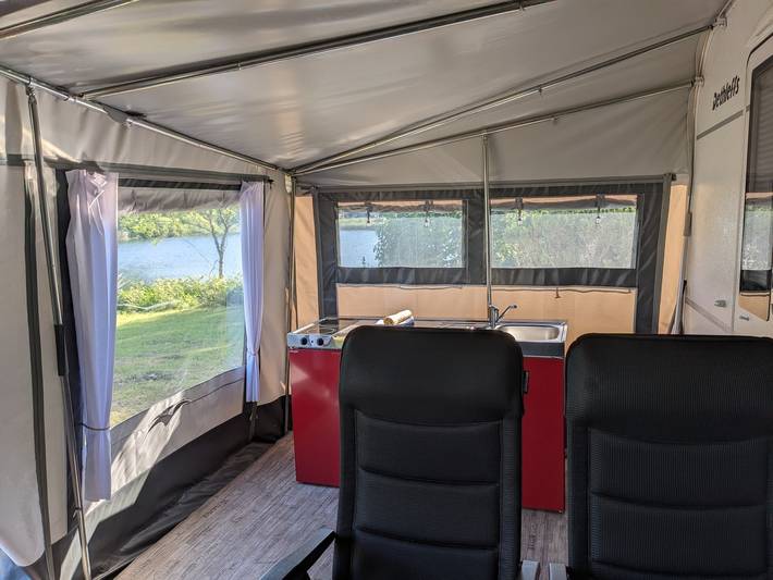 Wohnwagen für 5 Personen, mit Terrasse und Garten sowie Ausblick in Niedersachsen - 4
