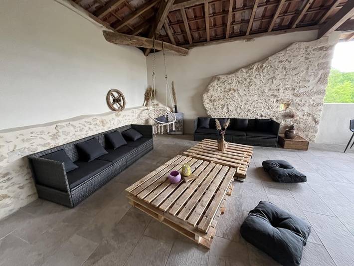 Gîte pour 9 personnes, avec terrasse et jardin dans l' Ariège