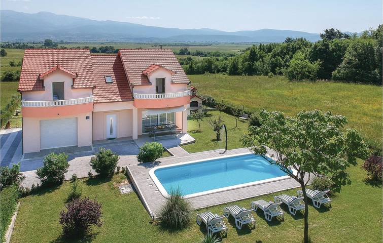 Ferienhaus für 10 Personen, mit Terrasse und Pool in Split-Dalmatien - 4