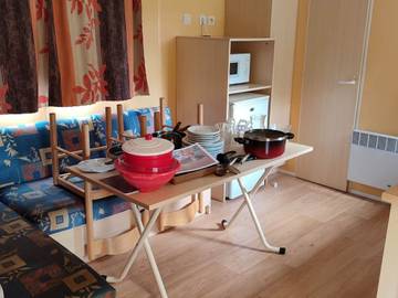 Camping pour 4 Personnes dans La Tour-d'Auvergne, Région de Besse-et-Saint-Anastaise, Photo 1