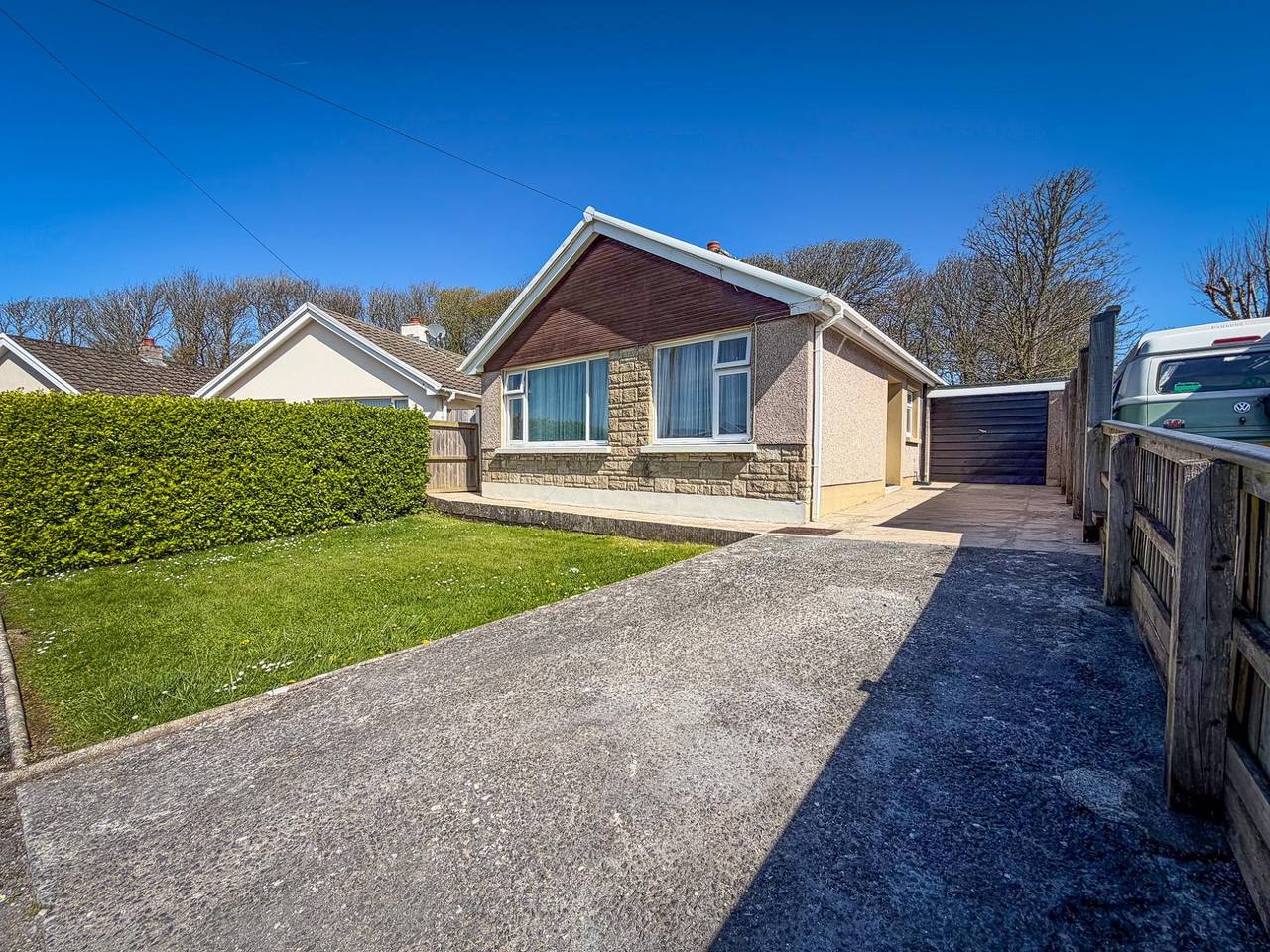 Holiday Rental for 4 People in Manorbier, Pembrokeshire