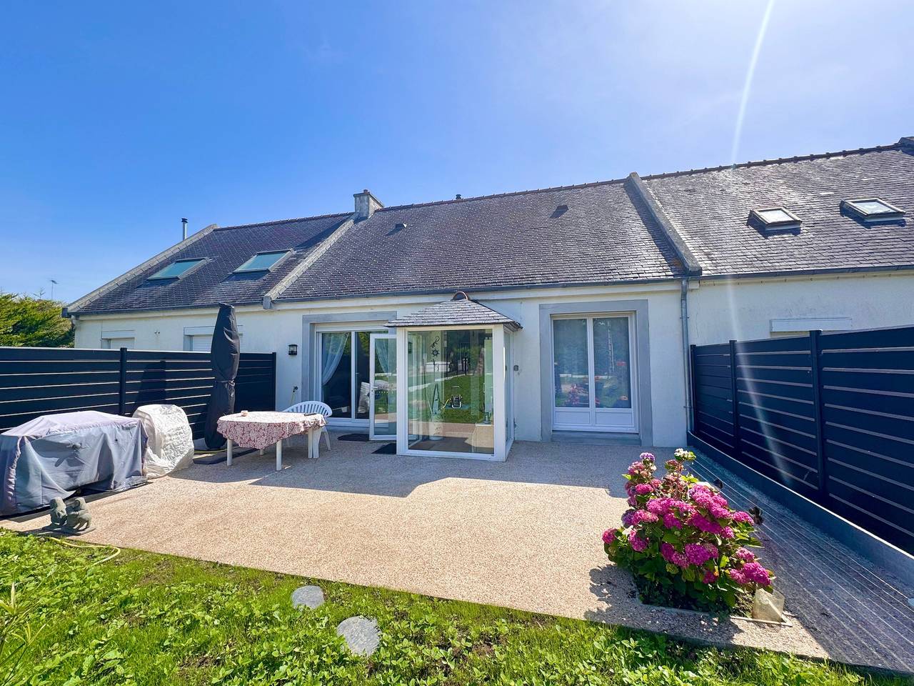 Ferienhaus 'Everglades' mit privater Terrasse, Garten und Wlan in Combrit, Quimper und Umgebung