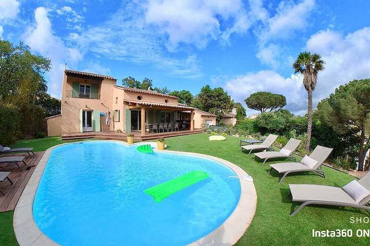 Villa pour 12 personnes, avec balcon et jardin, animaux acceptés