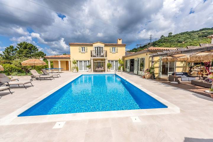 Villa für 8 Personen, mit Garten und Terrasse in Grimaud